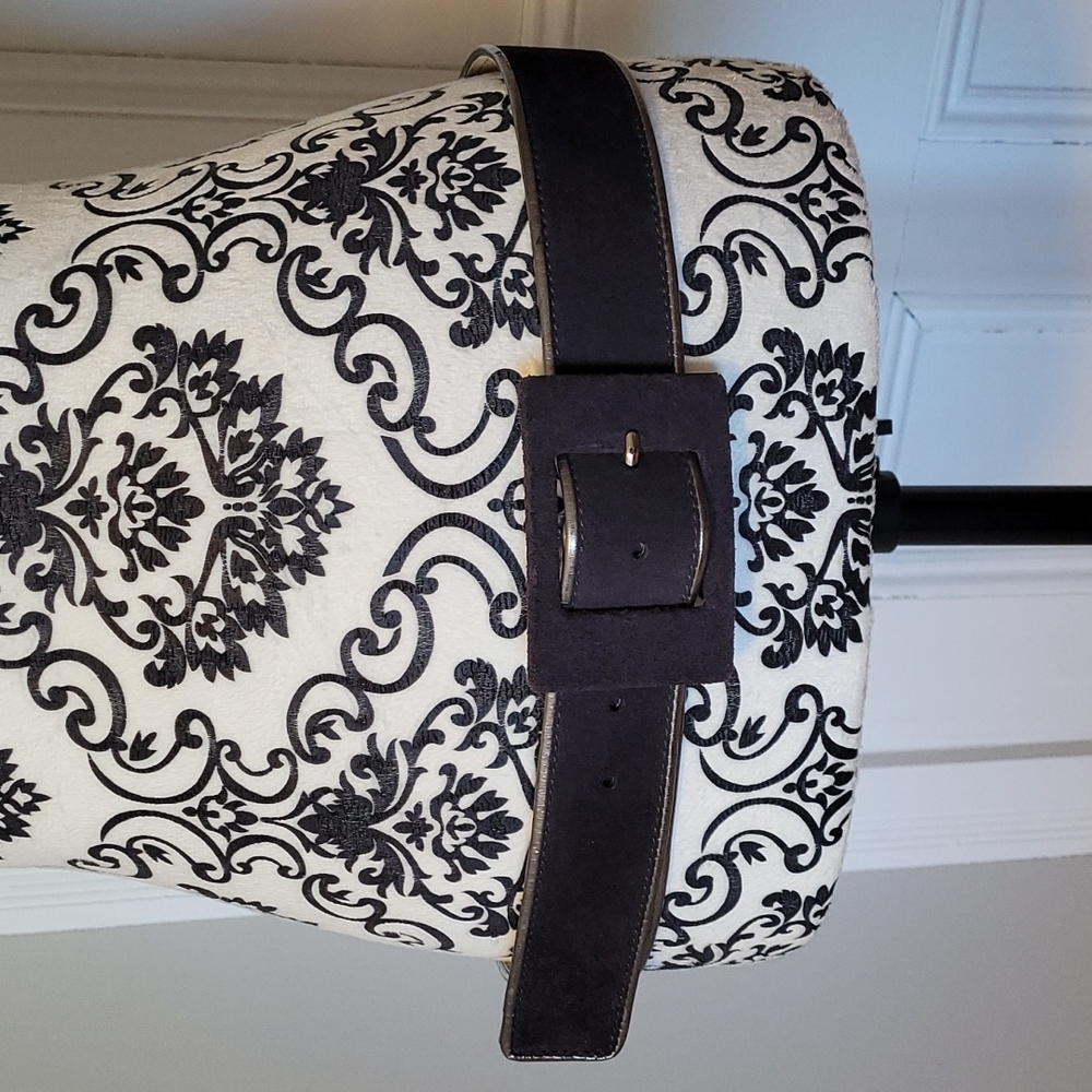 Nine West belt suede